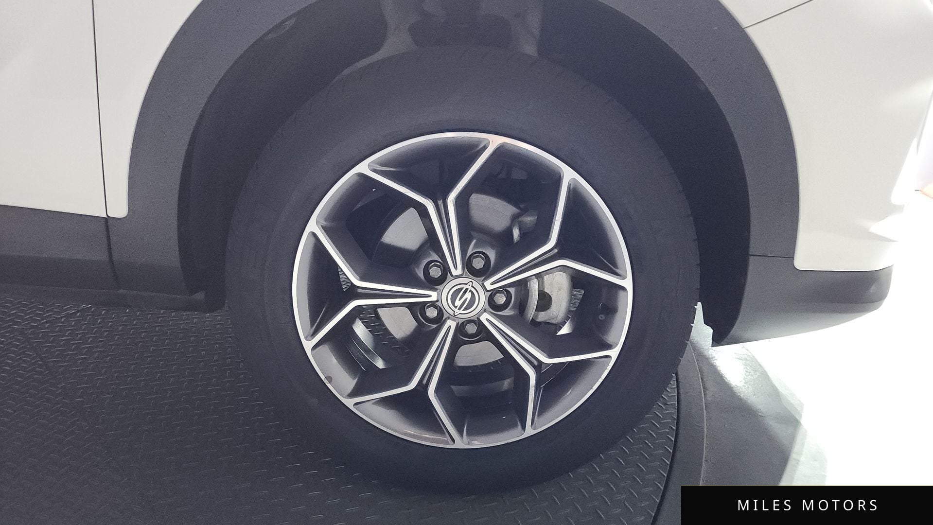 KG Mobility 뷰티풀 코란도 2023 — миниатюра 5