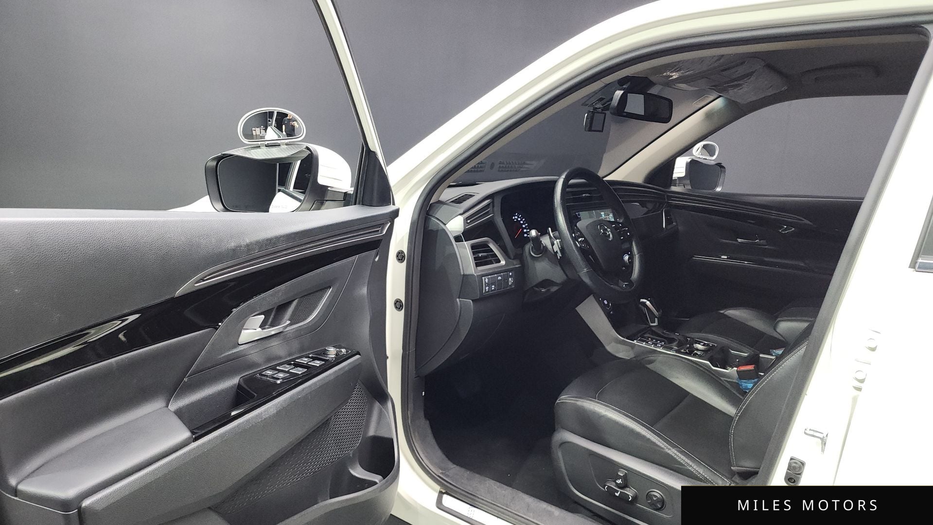 KG Mobility 뷰티풀 코란도 2023 — миниатюра 10