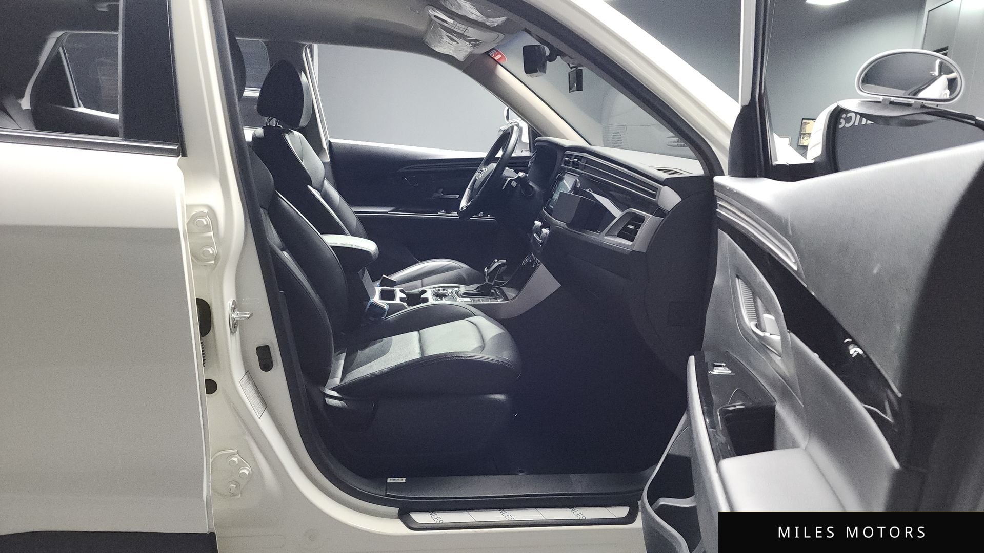 KG Mobility 뷰티풀 코란도 2023 — миниатюра 11