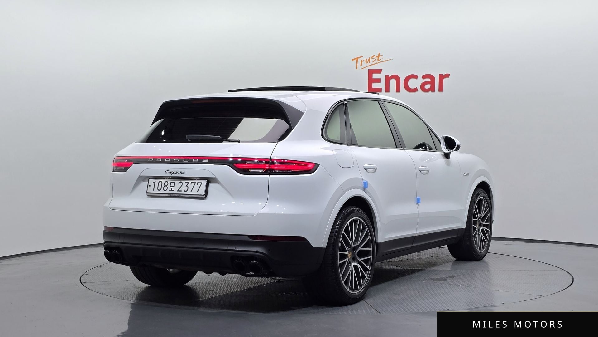 Porsche Cayenne 2020 — миниатюра 2