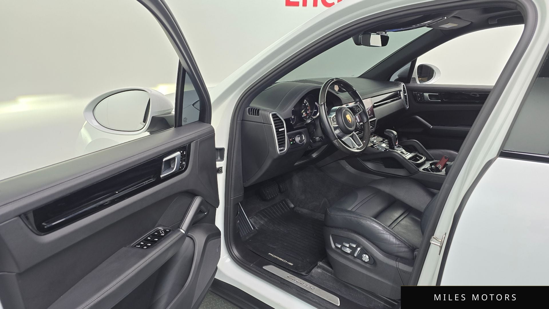 Porsche Cayenne 2020 — миниатюра 10
