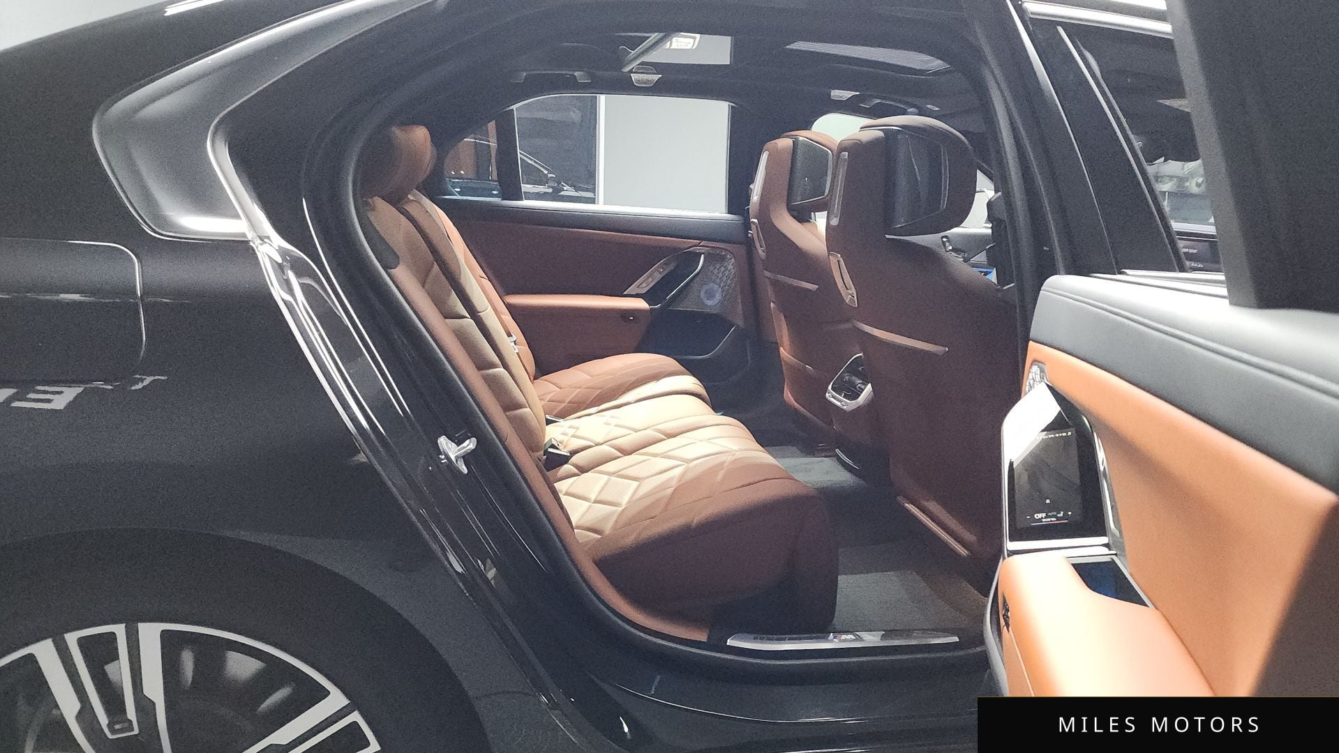 BMW 7시리즈 (G70) 2024 — миниатюра 12