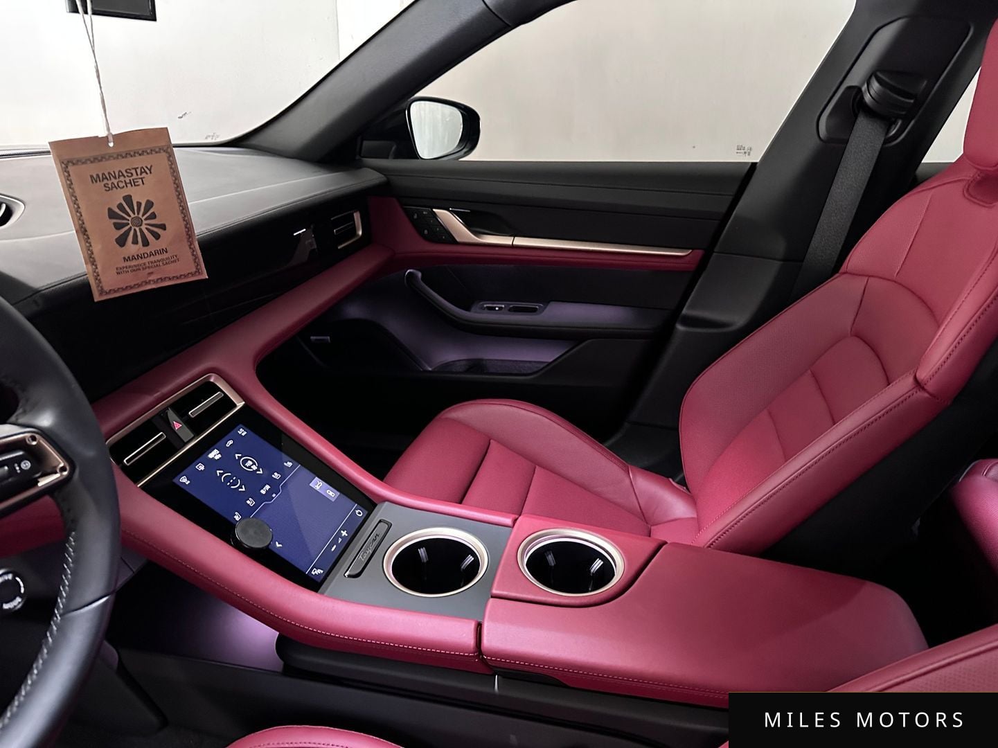 Porsche Taycan 2024 — миниатюра 9
