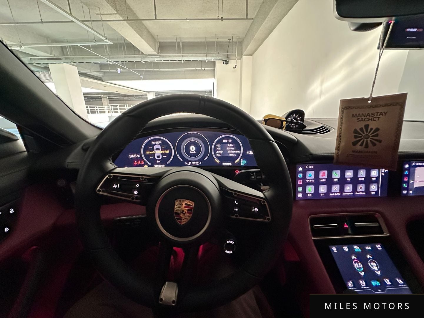Porsche Taycan 2024 — миниатюра 11