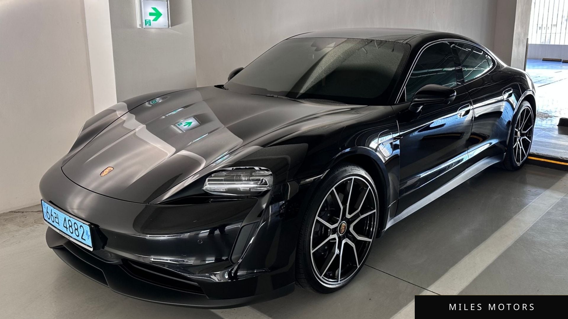 Porsche Taycan 2024 — миниатюра 12