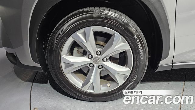 Лексус NX300h 2016 — миниатюра 5