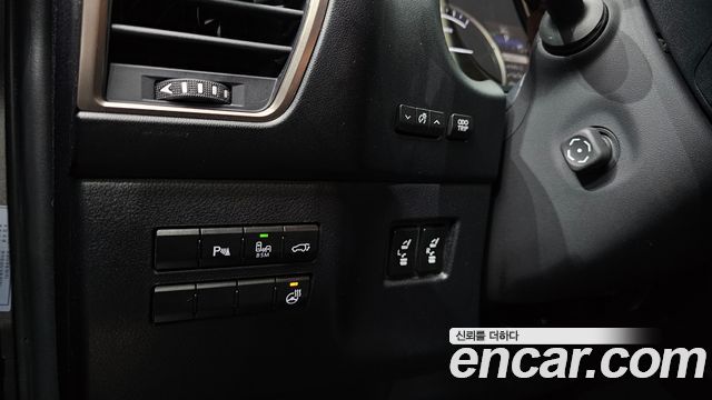 Лексус NX300h 2016 — миниатюра 11