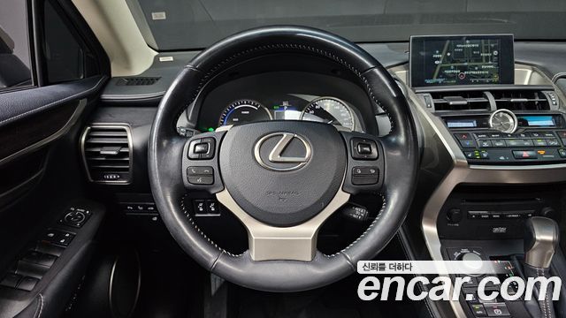 Лексус NX300h 2016 — миниатюра 12