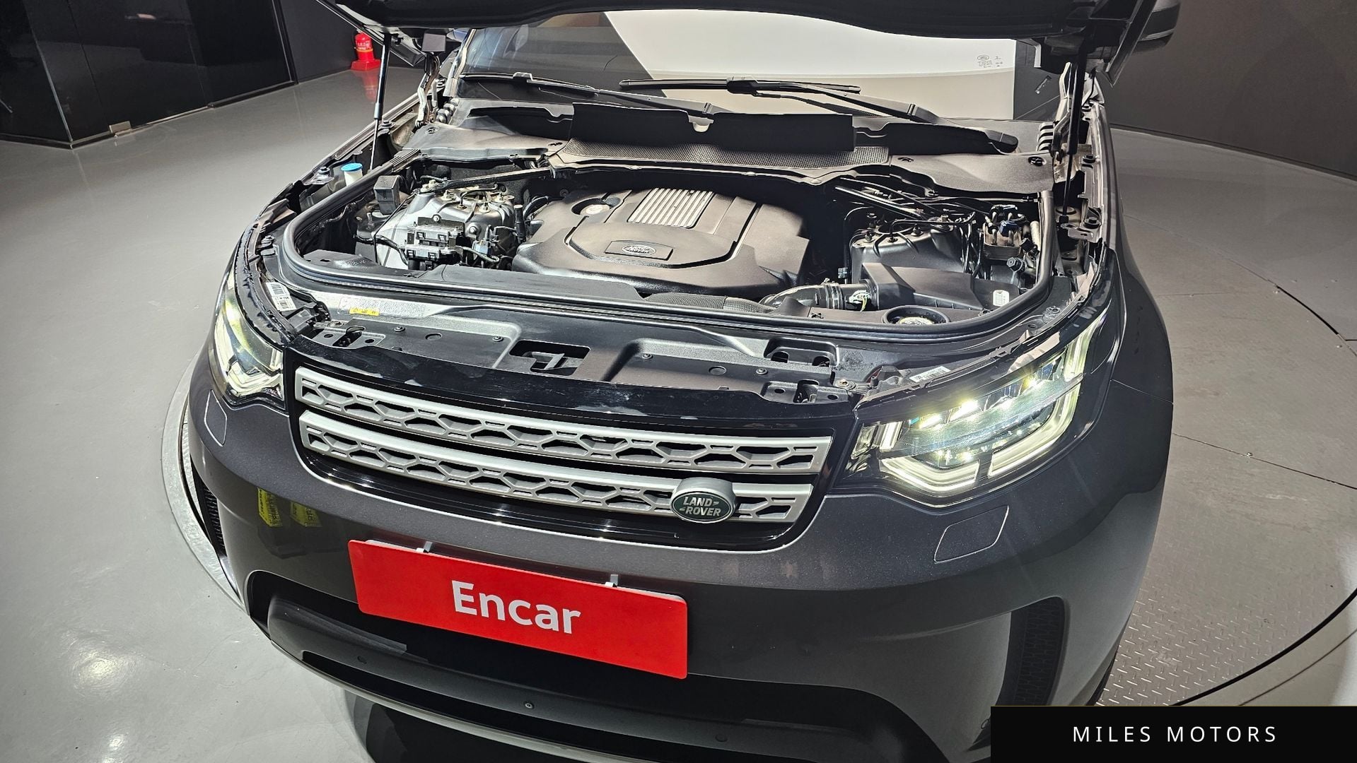 Land Rover Discovery 2017 — миниатюра 6