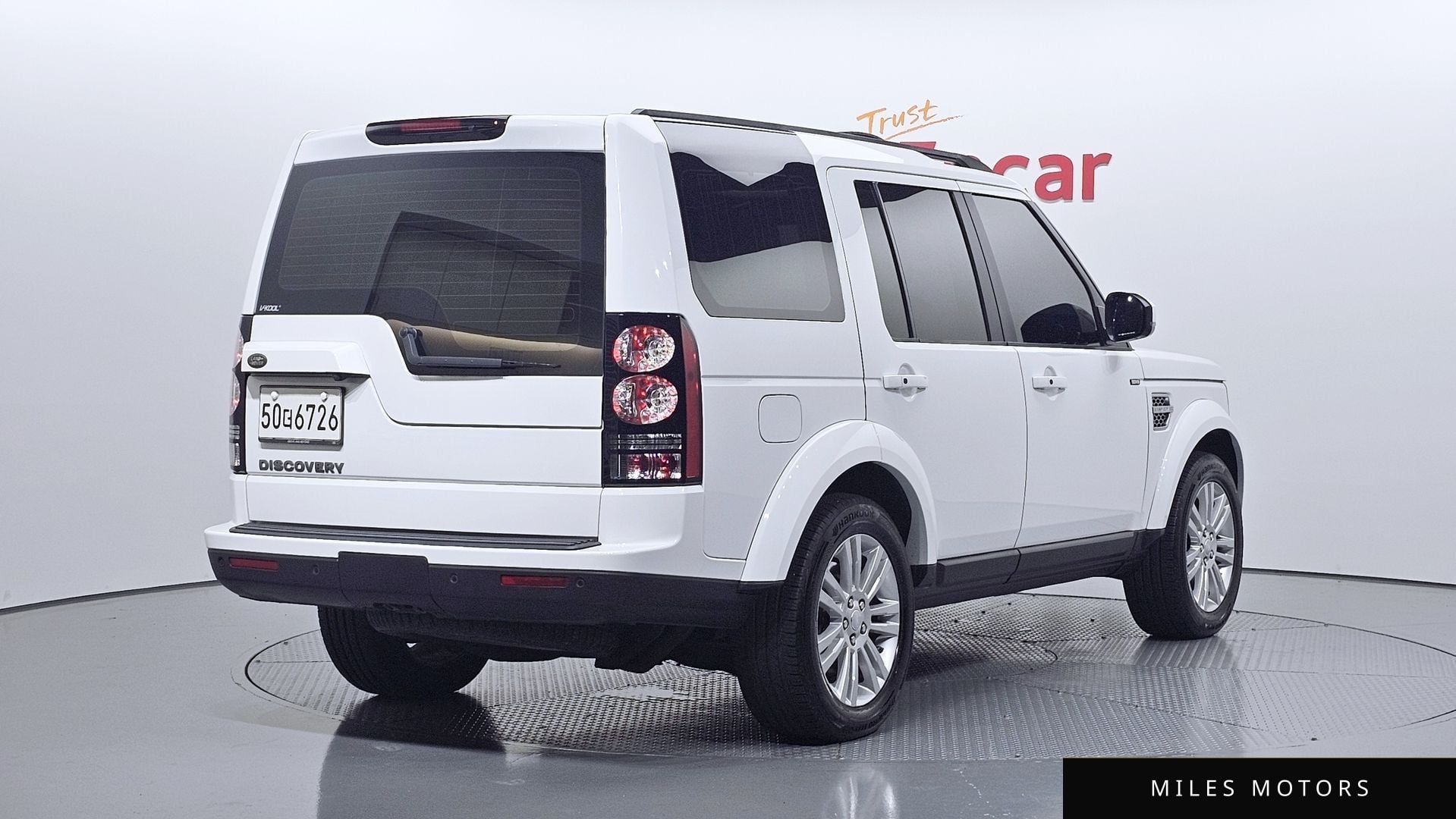 Land Rover Discovery 2015 — миниатюра 2