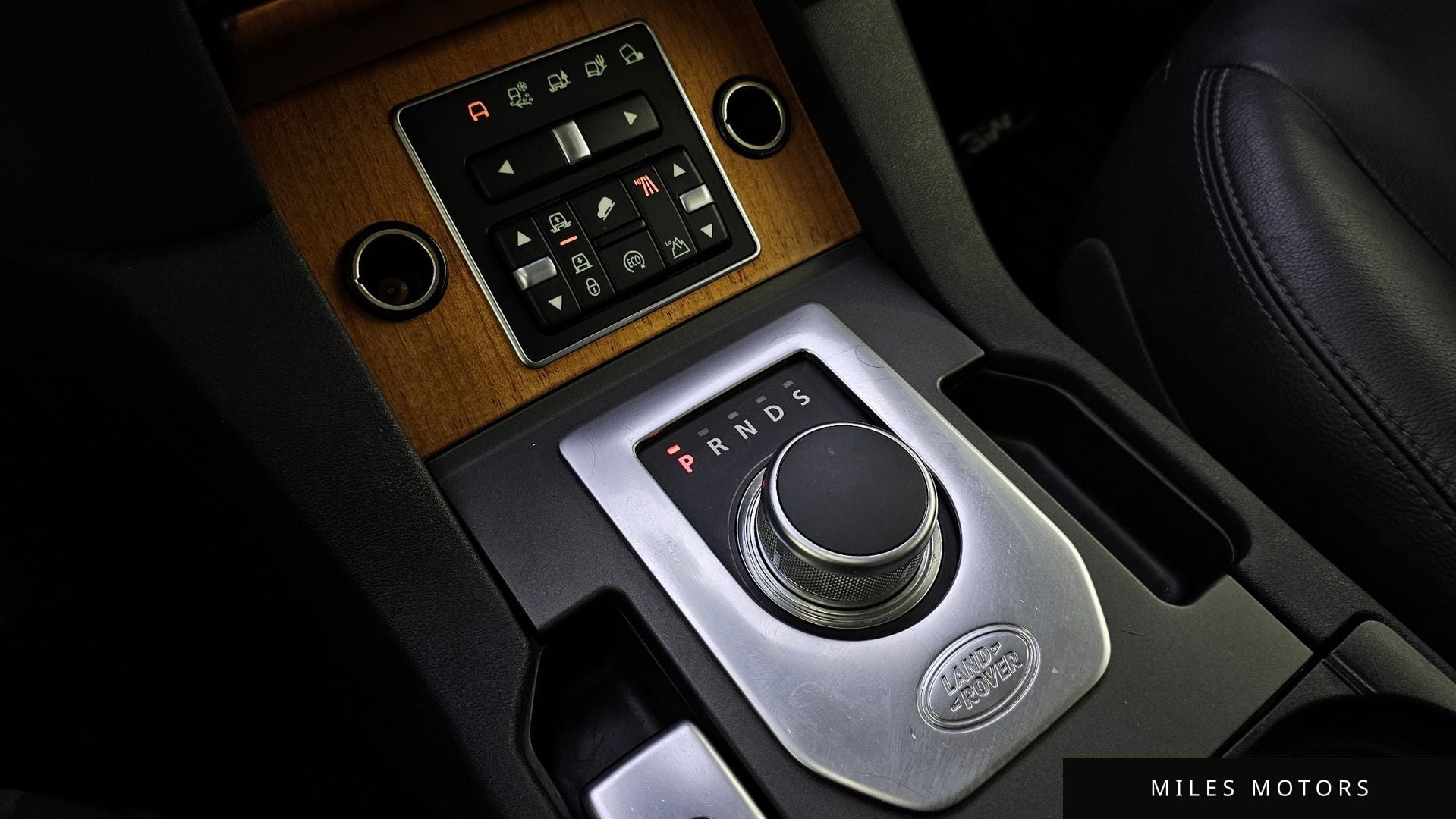 Land Rover Discovery 2015 — миниатюра 9