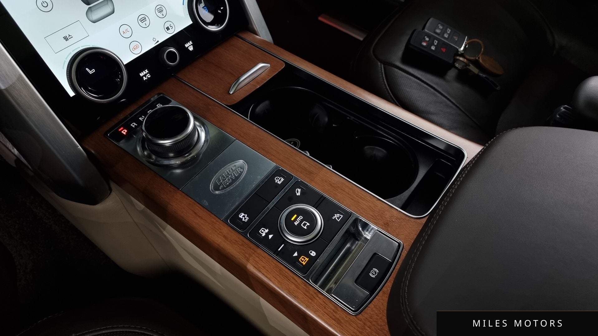 Land Rover Range Rover 2018 — миниатюра 9