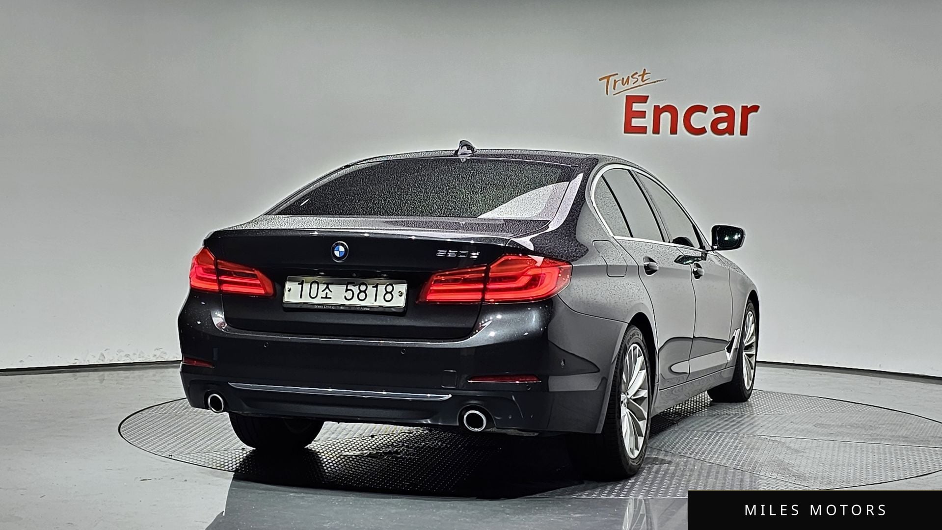 BMW 5 Series (G30) 2019 — миниатюра 2