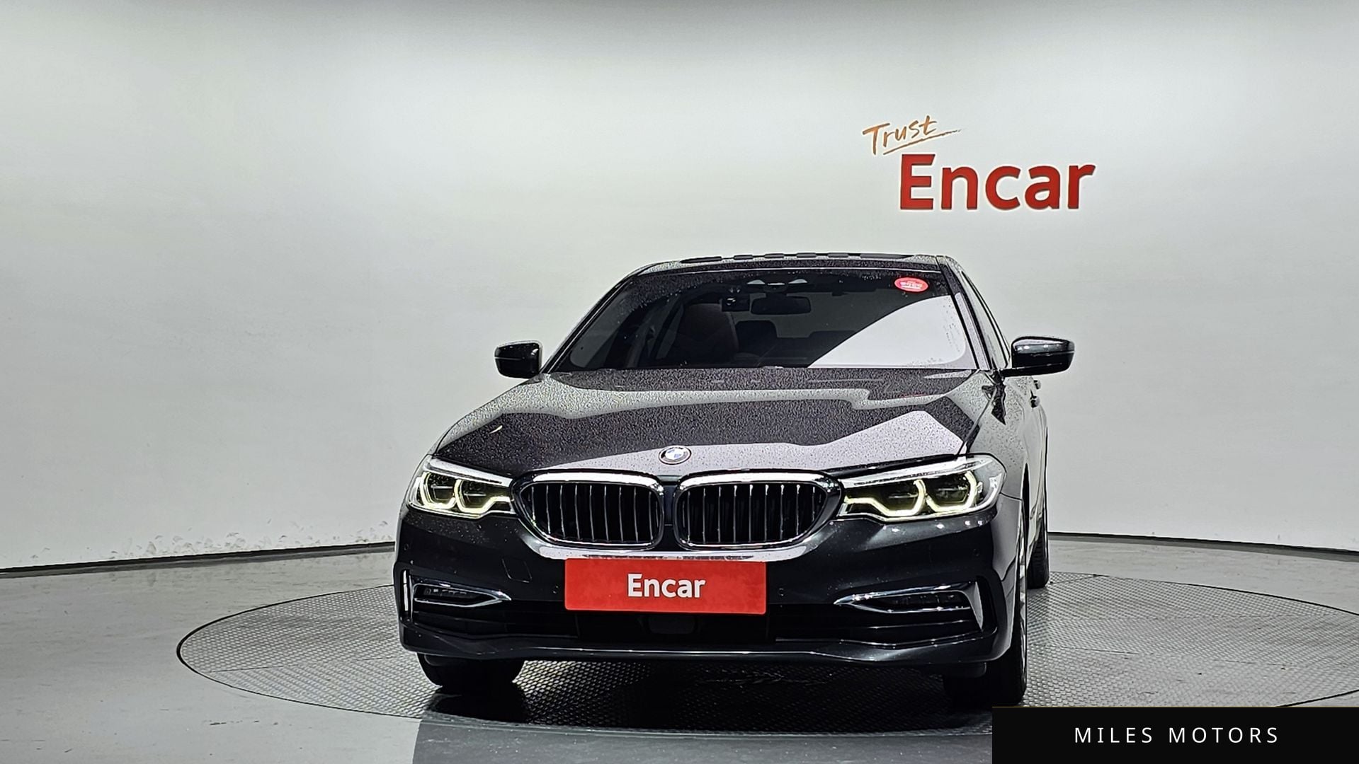 BMW 5 Series (G30) 2019 — миниатюра 3
