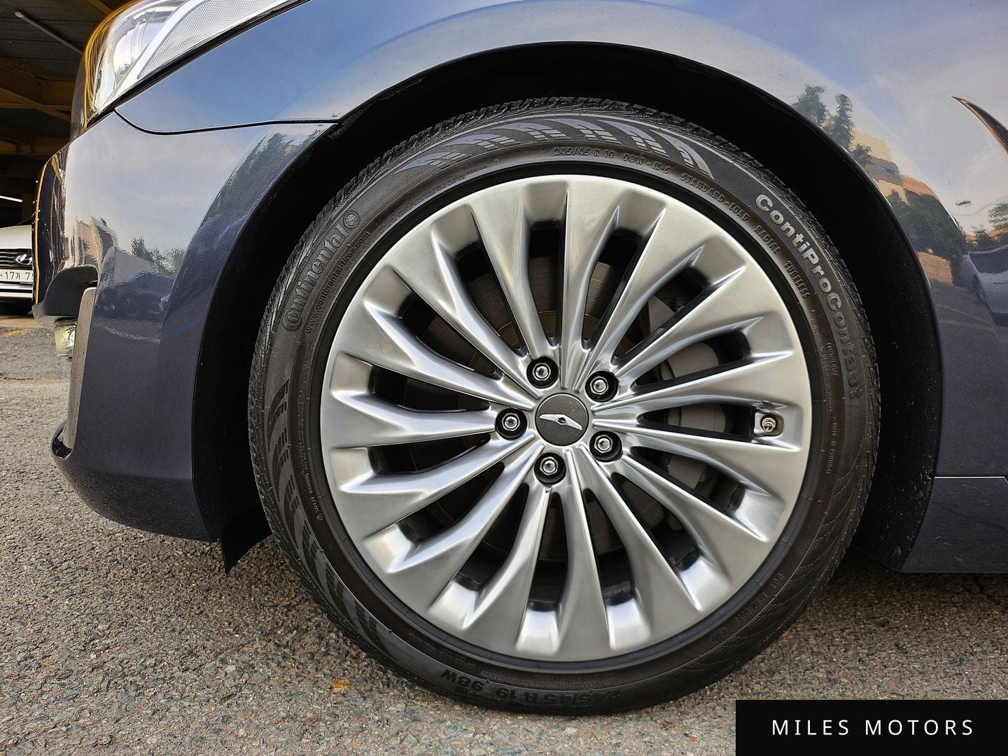 Genesis EQ900 2016 — миниатюра 6