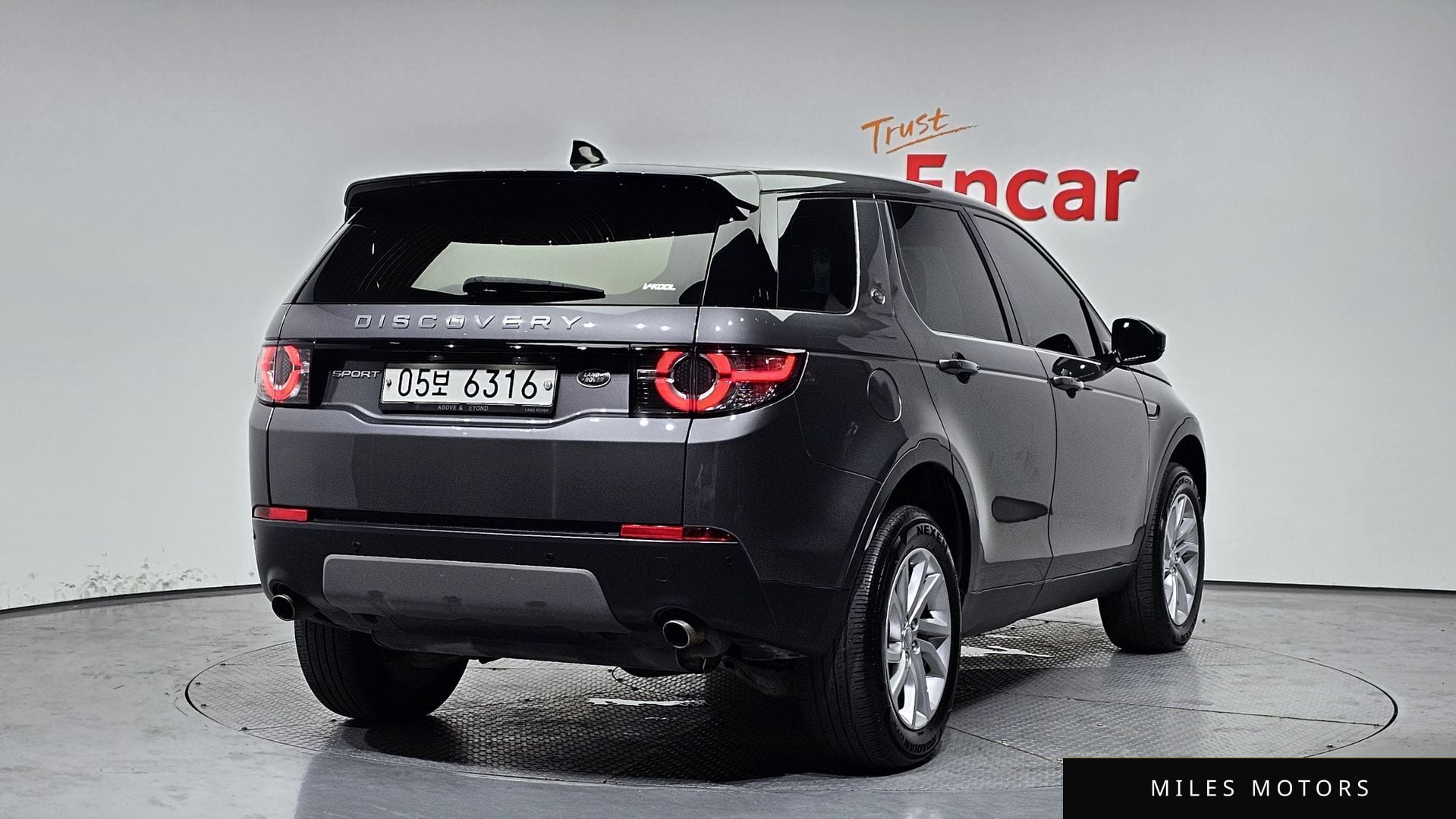 Land Rover Discovery Sport 2018 — миниатюра 2