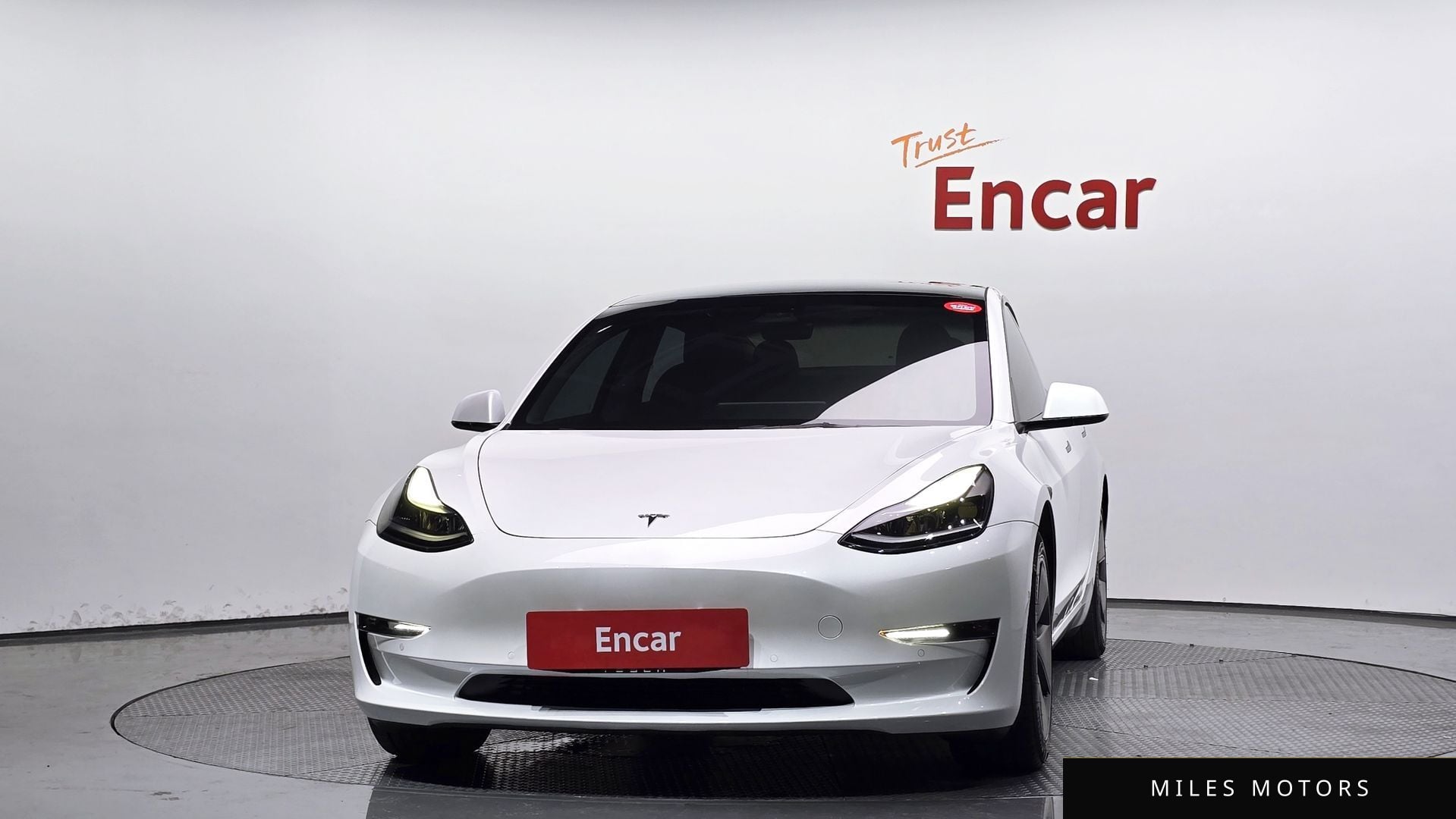 Tesla Model 3 2022 — миниатюра 3