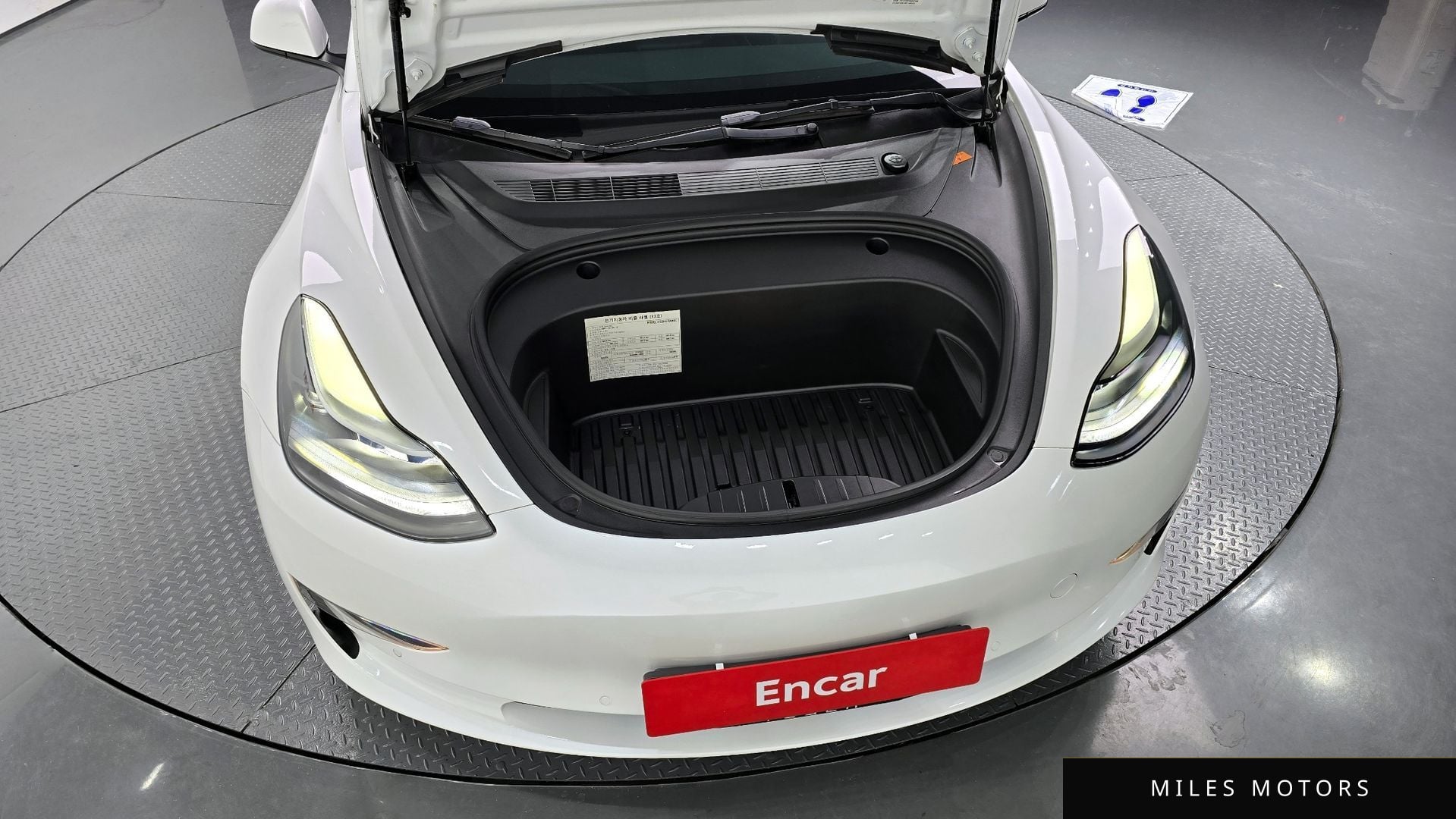 Tesla Model 3 2022 — миниатюра 6