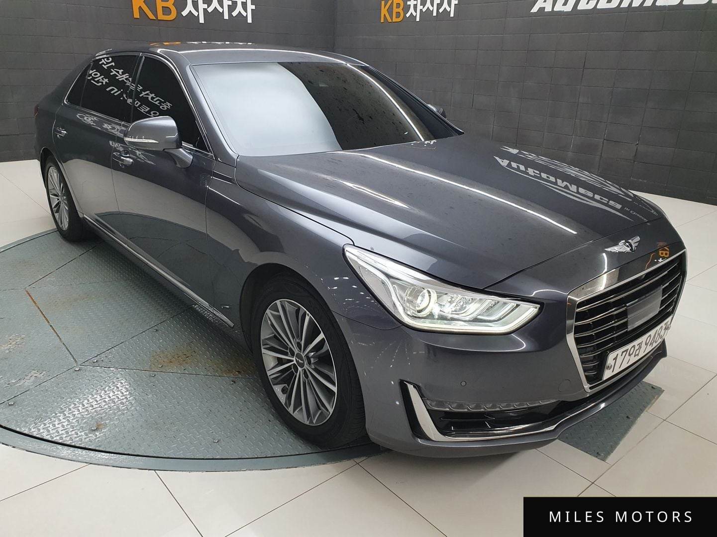Genesis EQ900 2016