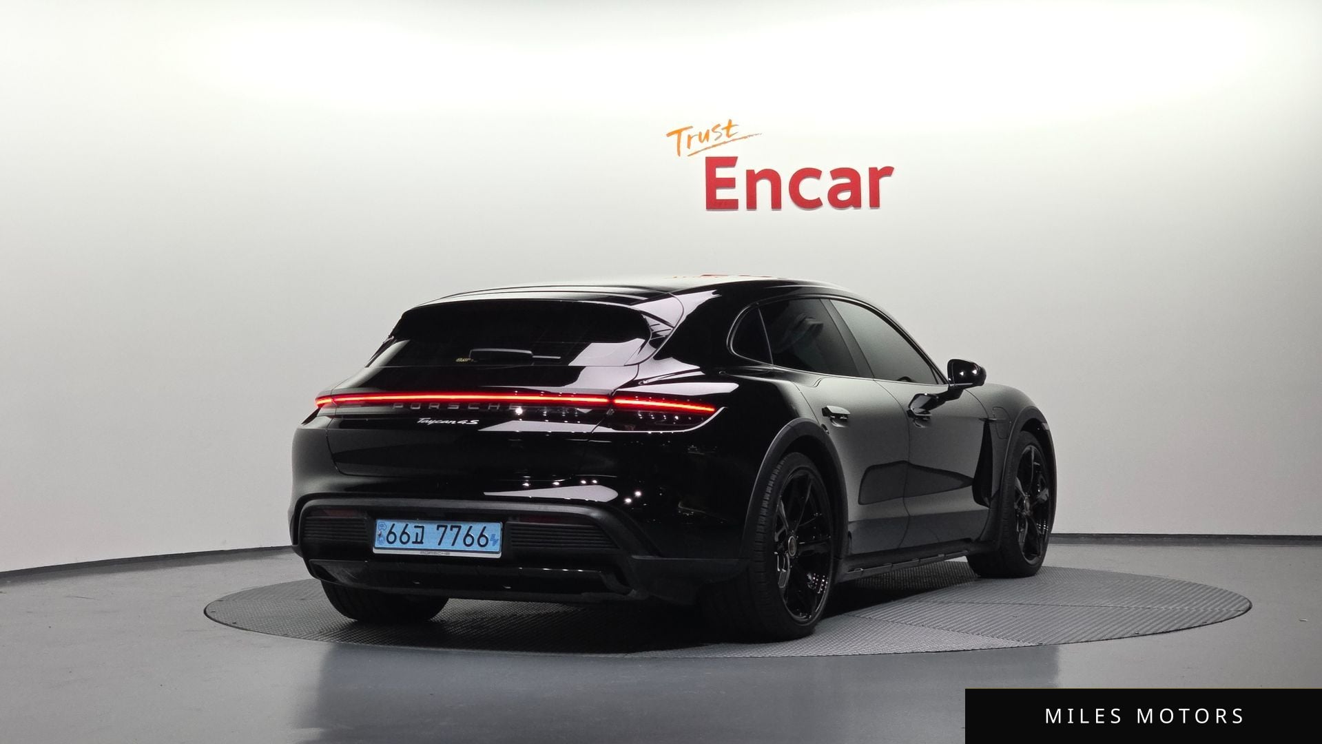 Porsche 타이칸 2022 — миниатюра 2