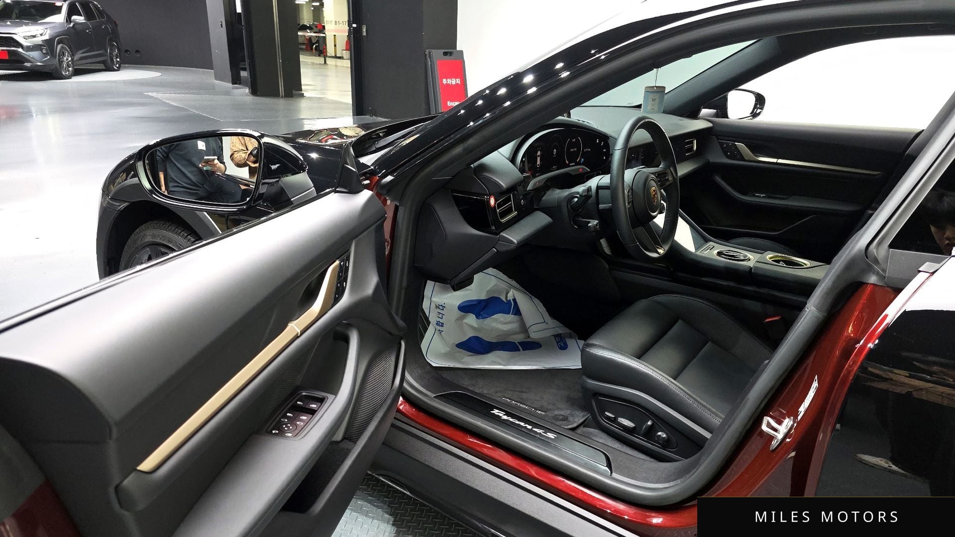 Porsche 타이칸 2022 — миниатюра 10