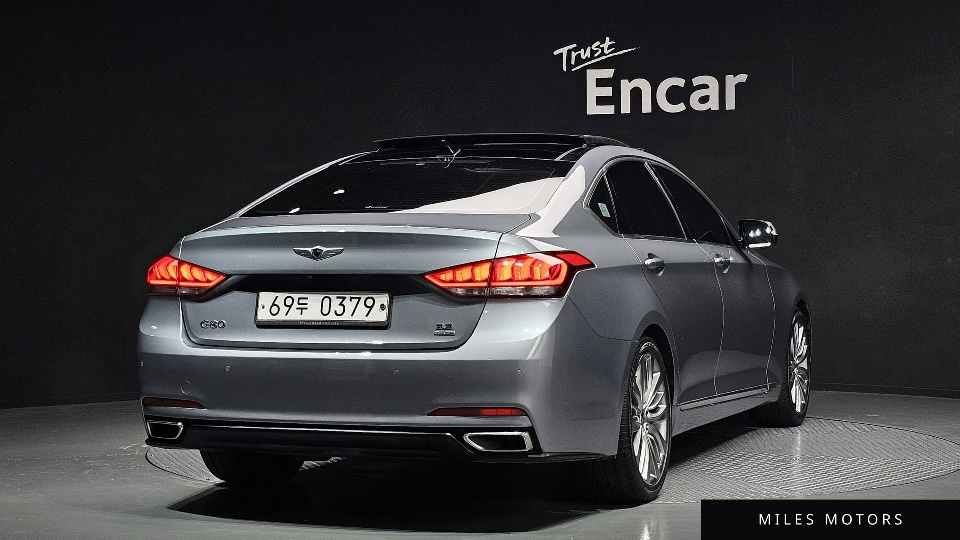 Hyundai Genesis 2016 — миниатюра 2