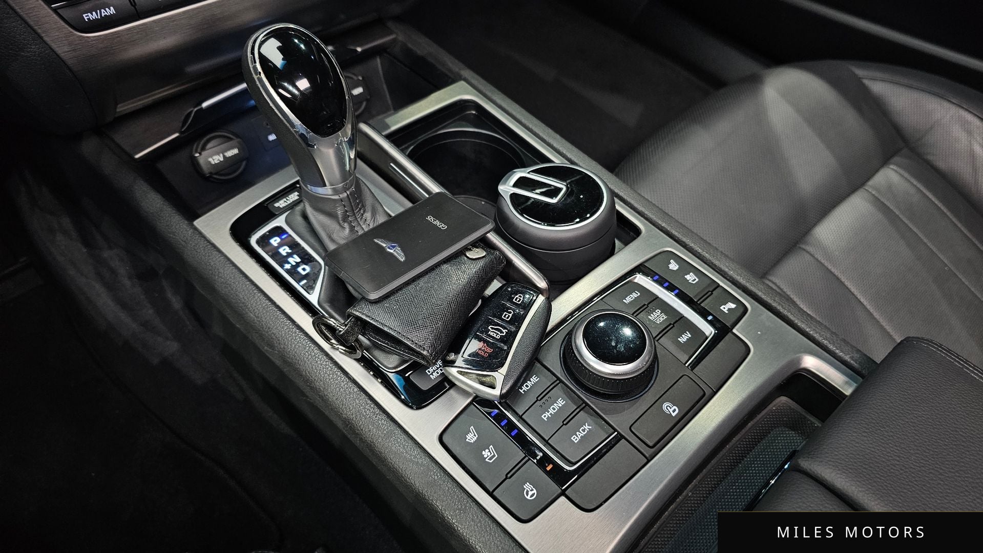 Hyundai Genesis 2016 — миниатюра 9