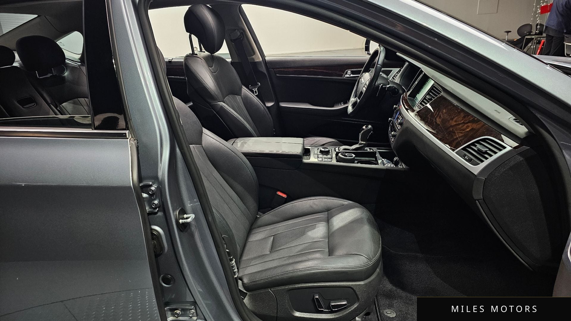 Hyundai Genesis 2016 — миниатюра 10