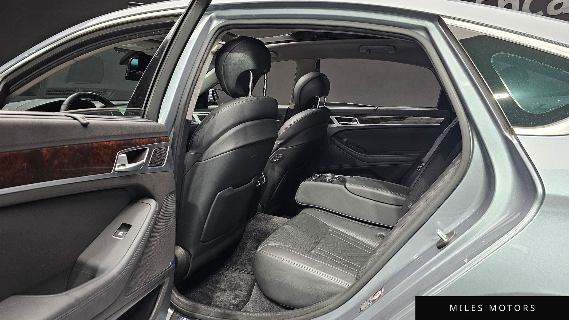 Hyundai Genesis 2016 — миниатюра 12