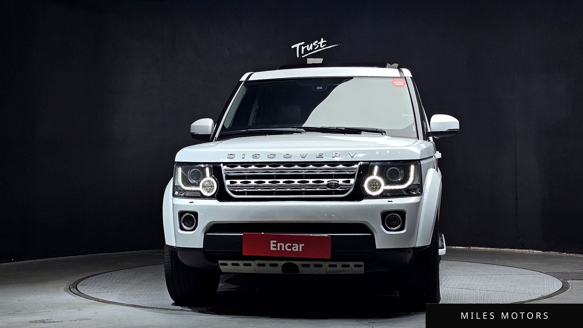 Land Rover Discovery 2014 — миниатюра 3
