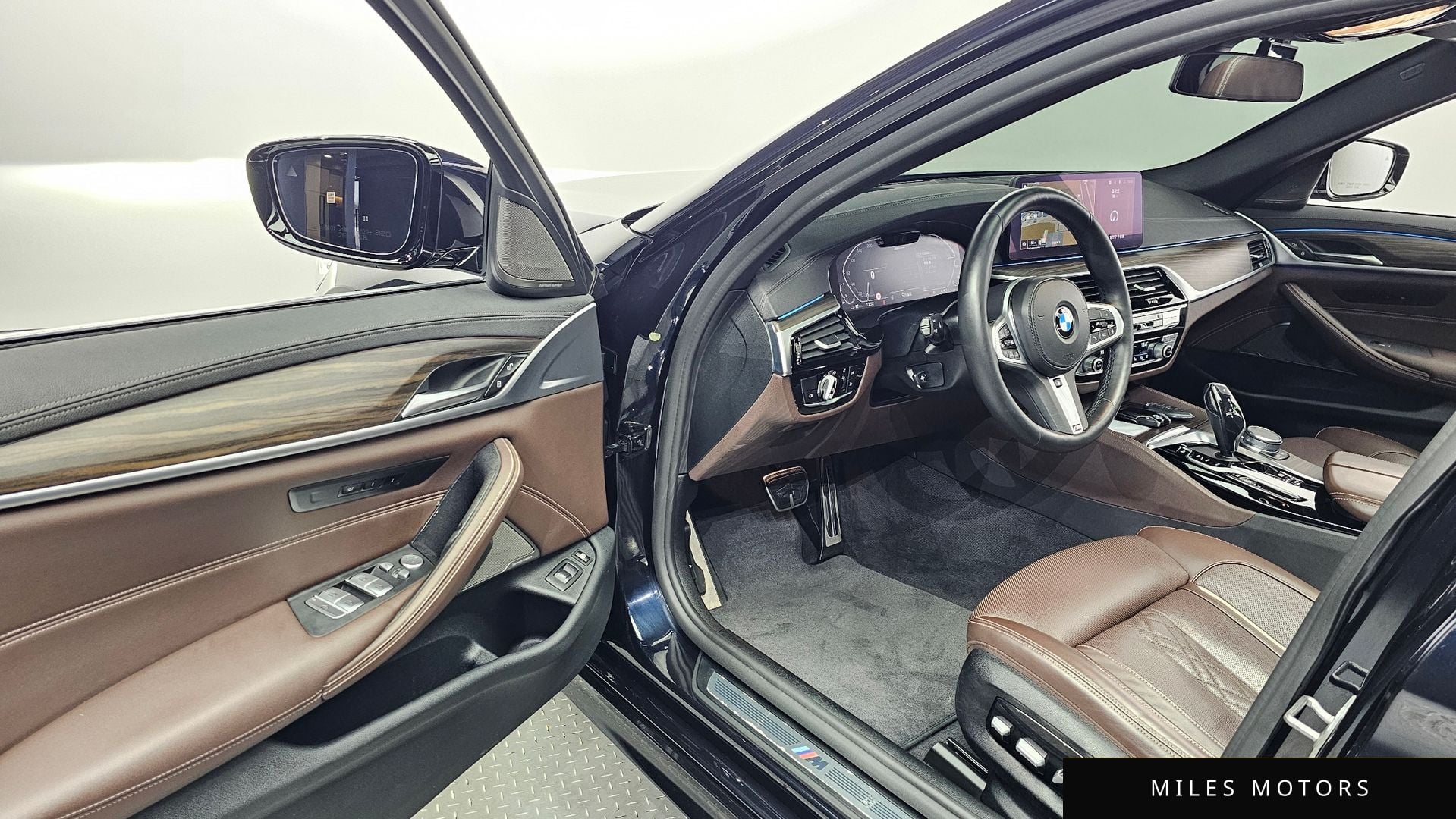BMW 5시리즈 (G30) 2021 — миниатюра 10