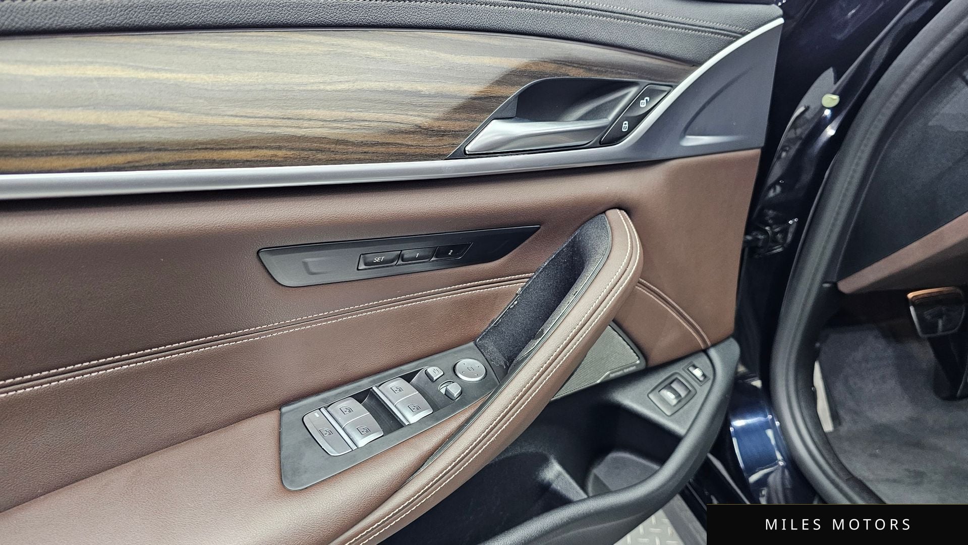 BMW 5시리즈 (G30) 2021 — миниатюра 13