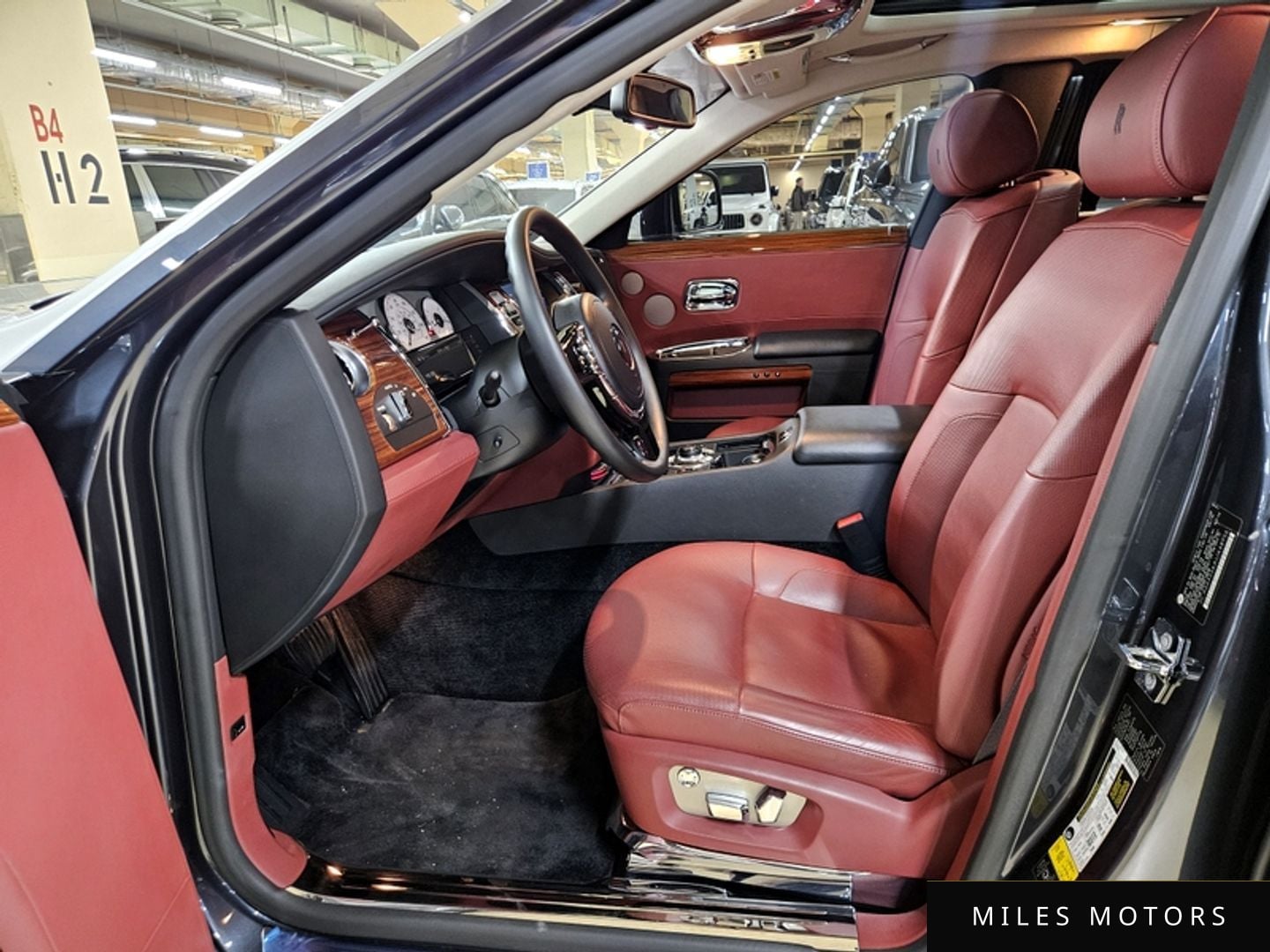 Rolls-Royce Ghost 2010 — миниатюра 10