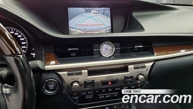 Лексус ES350 2015 — миниатюра 13