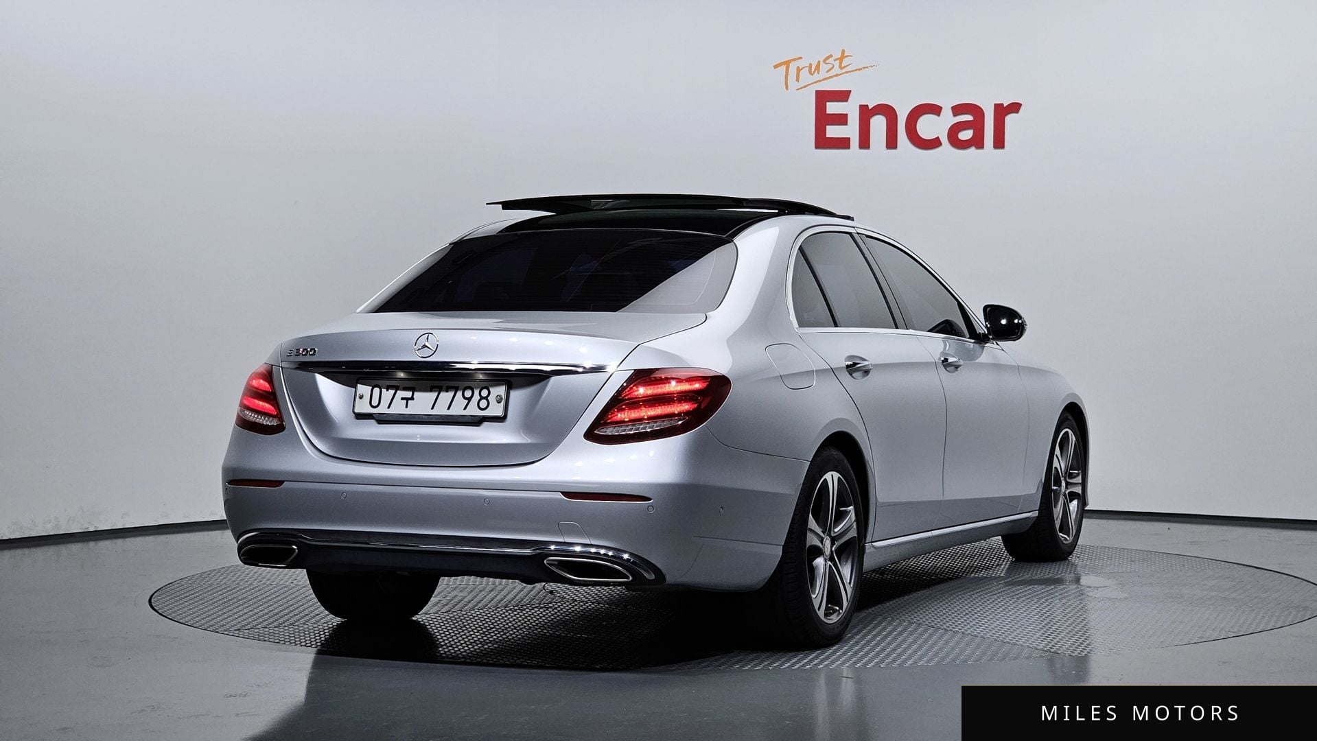 Mercedes-Benz E-Class W213 2017 — миниатюра 2