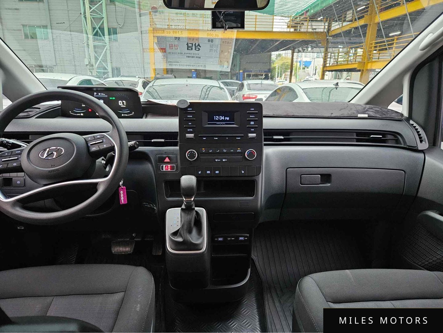 Hyundai Staria 2023 — миниатюра 6
