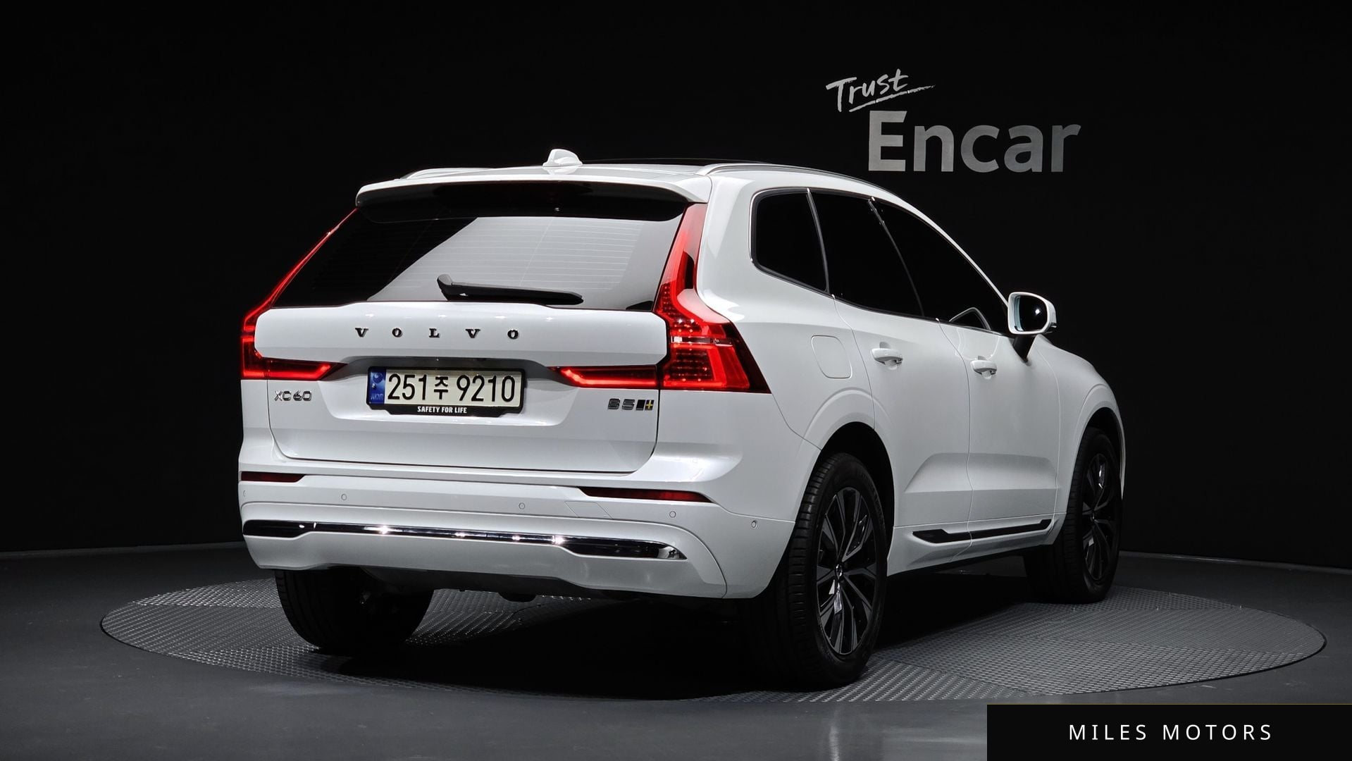 Volvo XC60 2024 — миниатюра 2