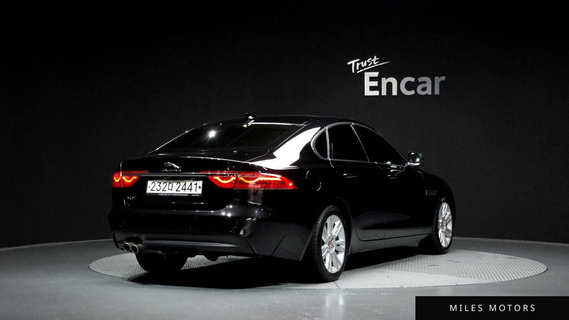 Jaguar XF (X260) 2017 — миниатюра 2