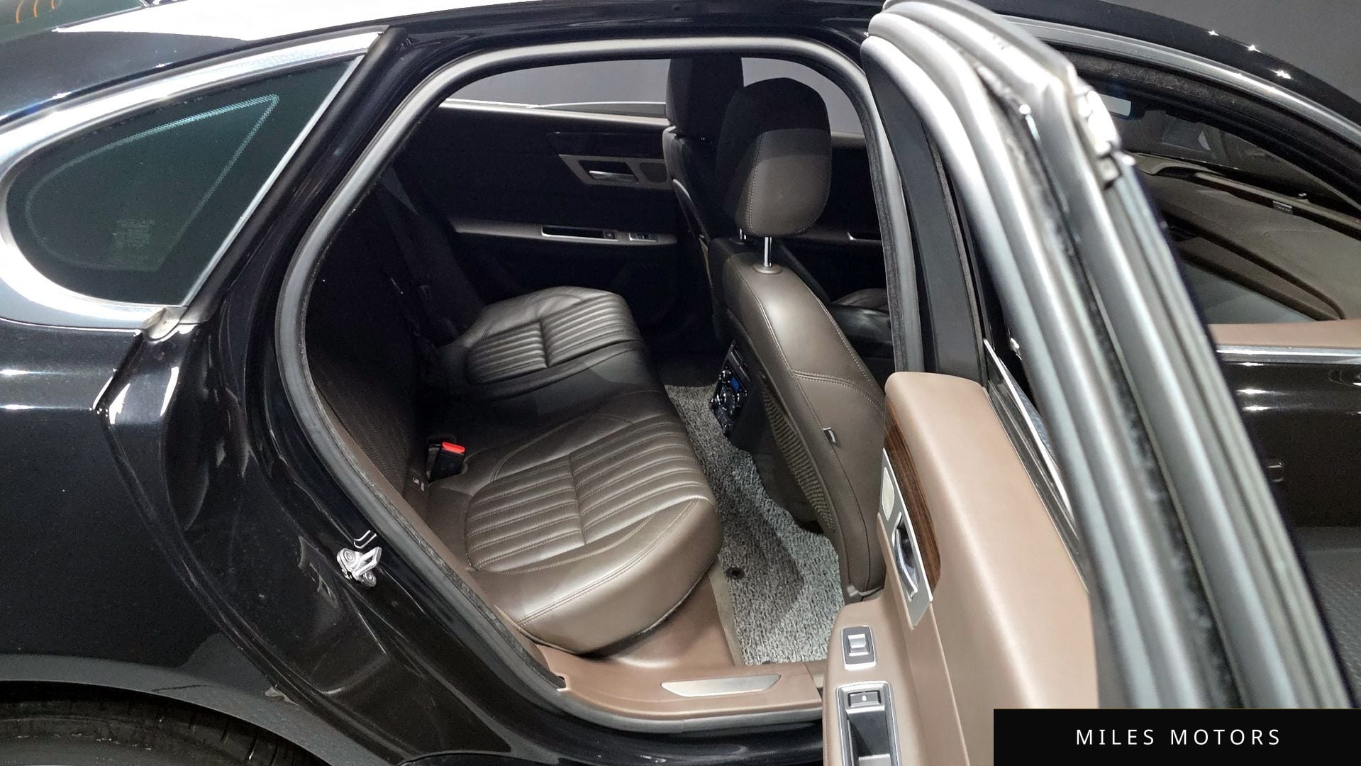 Jaguar XF (X260) 2017 — миниатюра 12