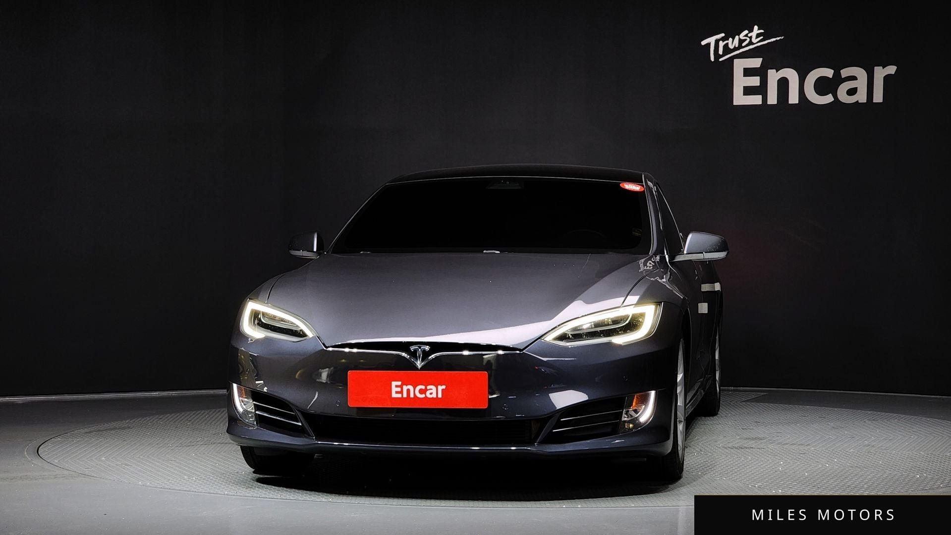 Tesla Model S 2018 — миниатюра 3