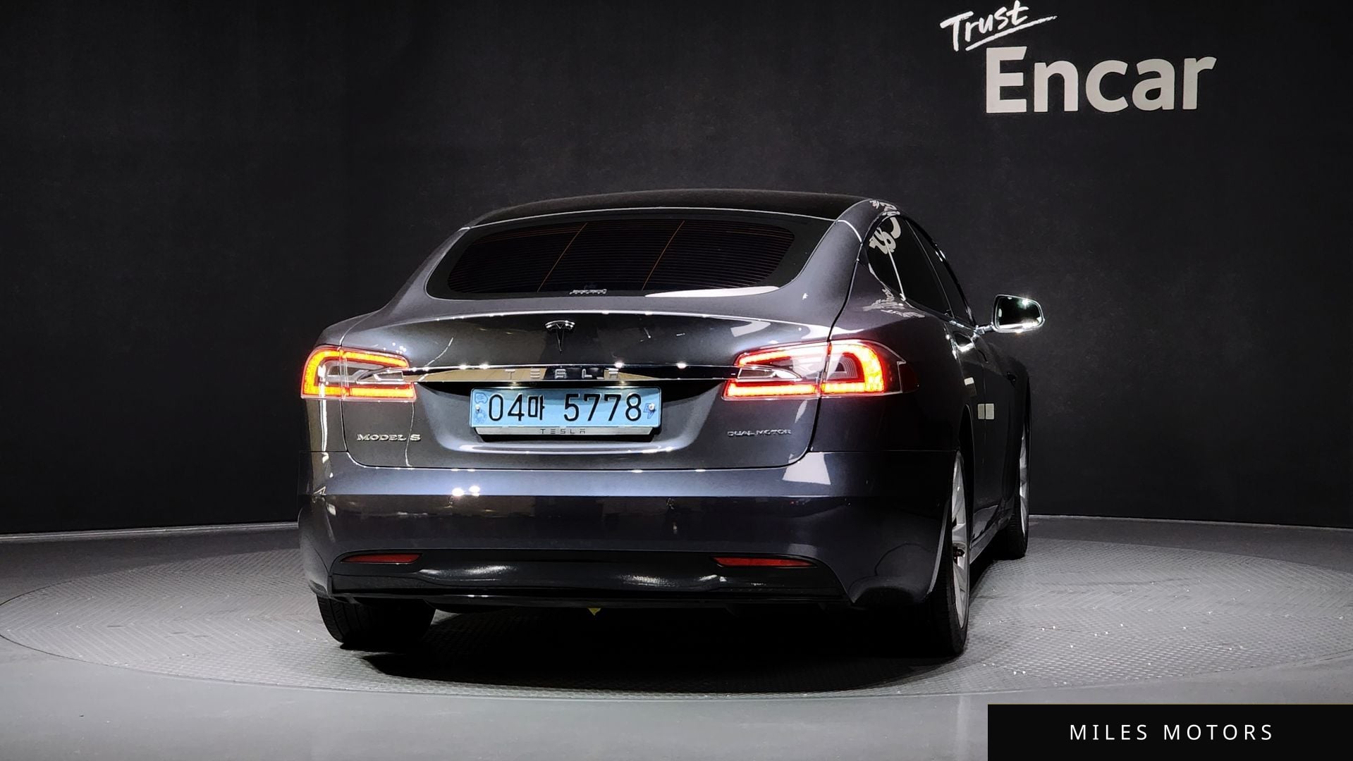 Tesla Model S 2018 — миниатюра 4