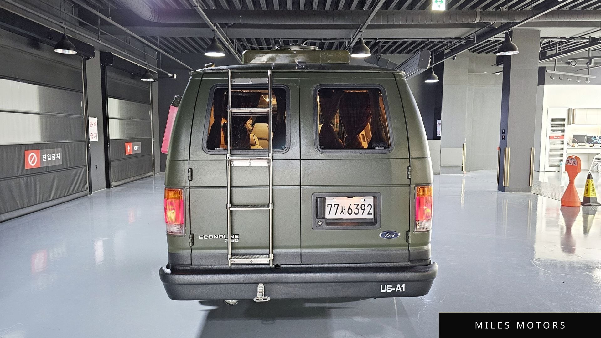 Ford E-Series 1993 — миниатюра 4