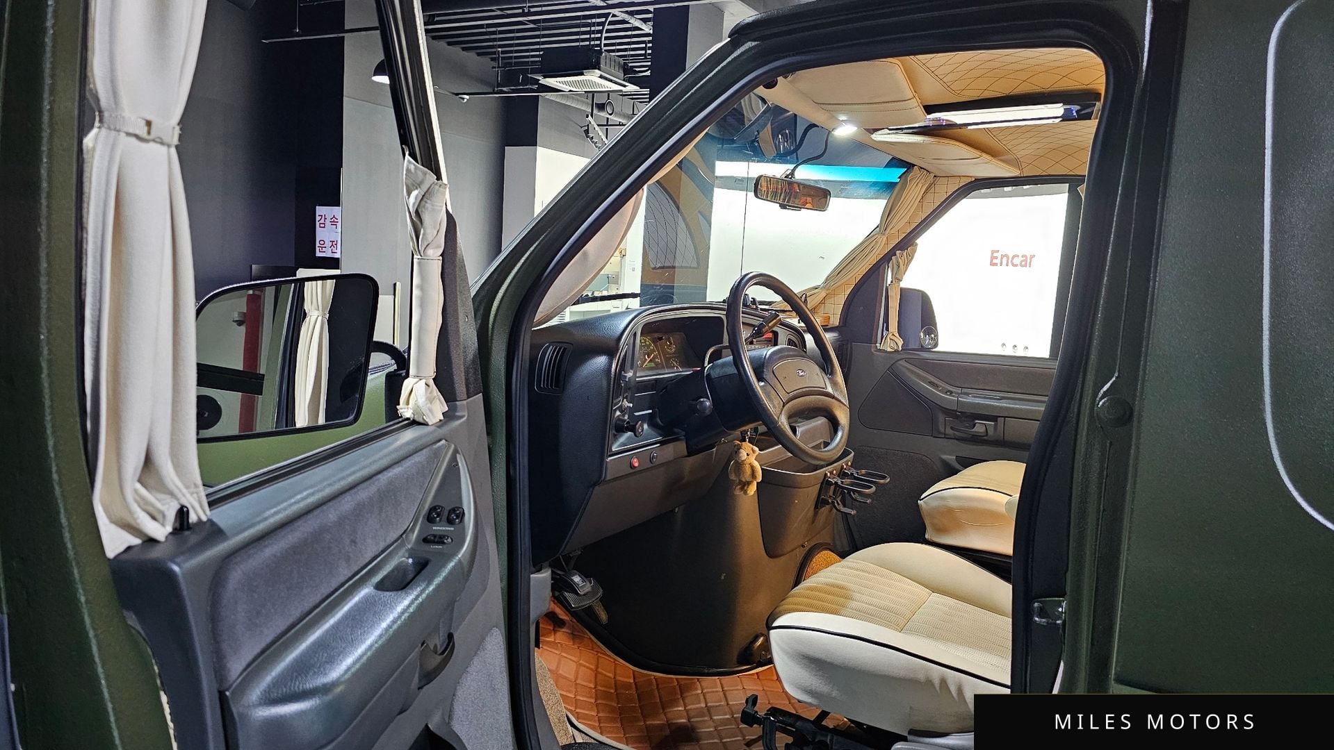 Ford E-Series 1993 — миниатюра 10