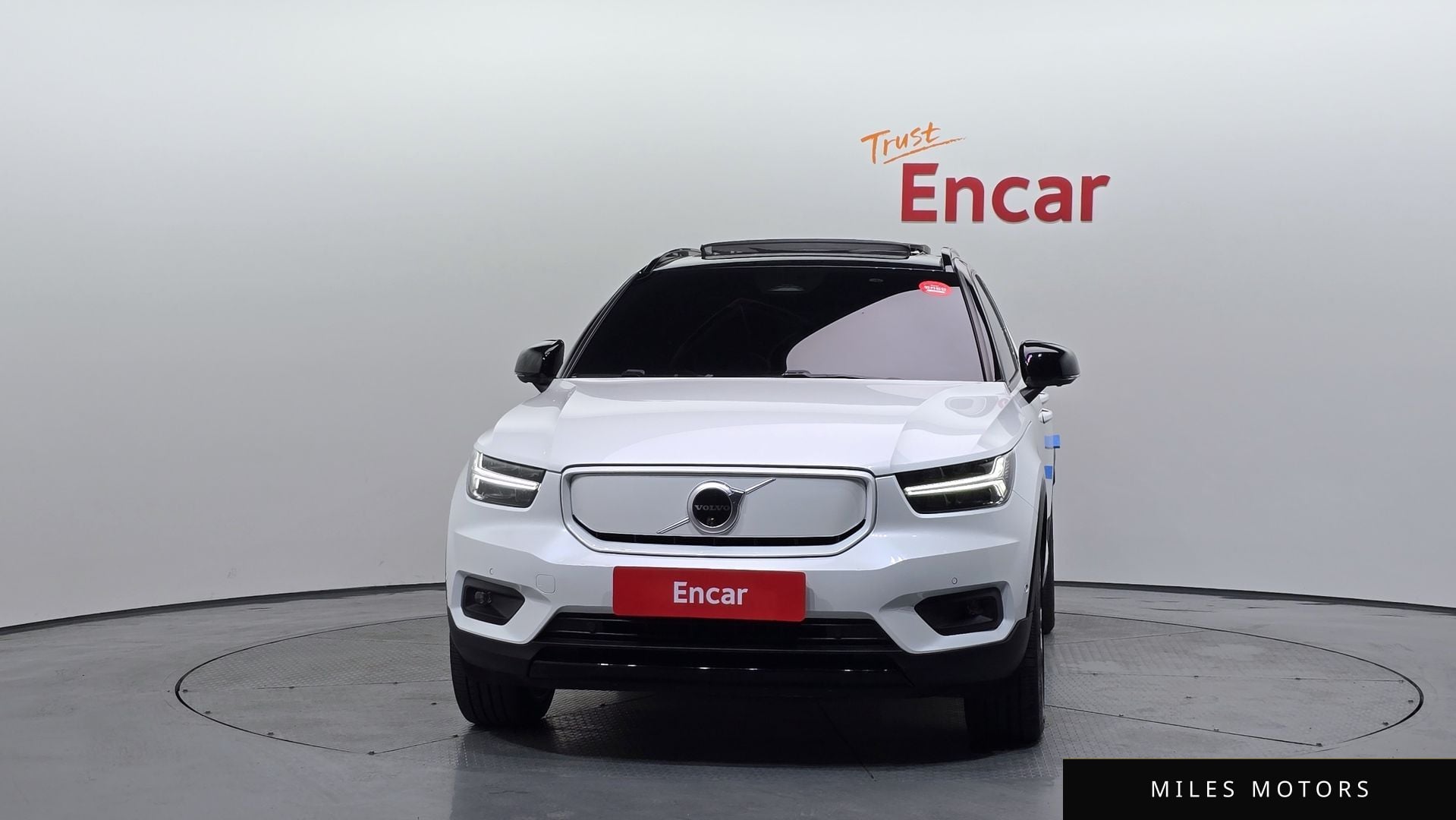 Volvo XC40 리차지 2022 — миниатюра 3