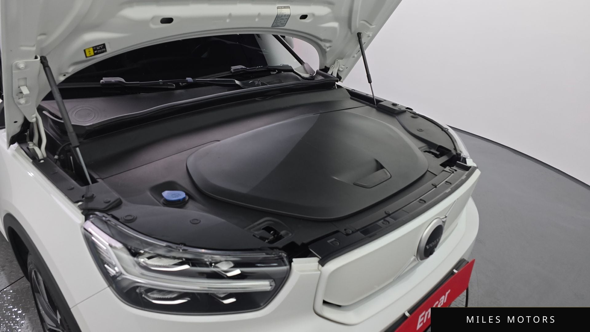 Volvo XC40 리차지 2022 — миниатюра 6