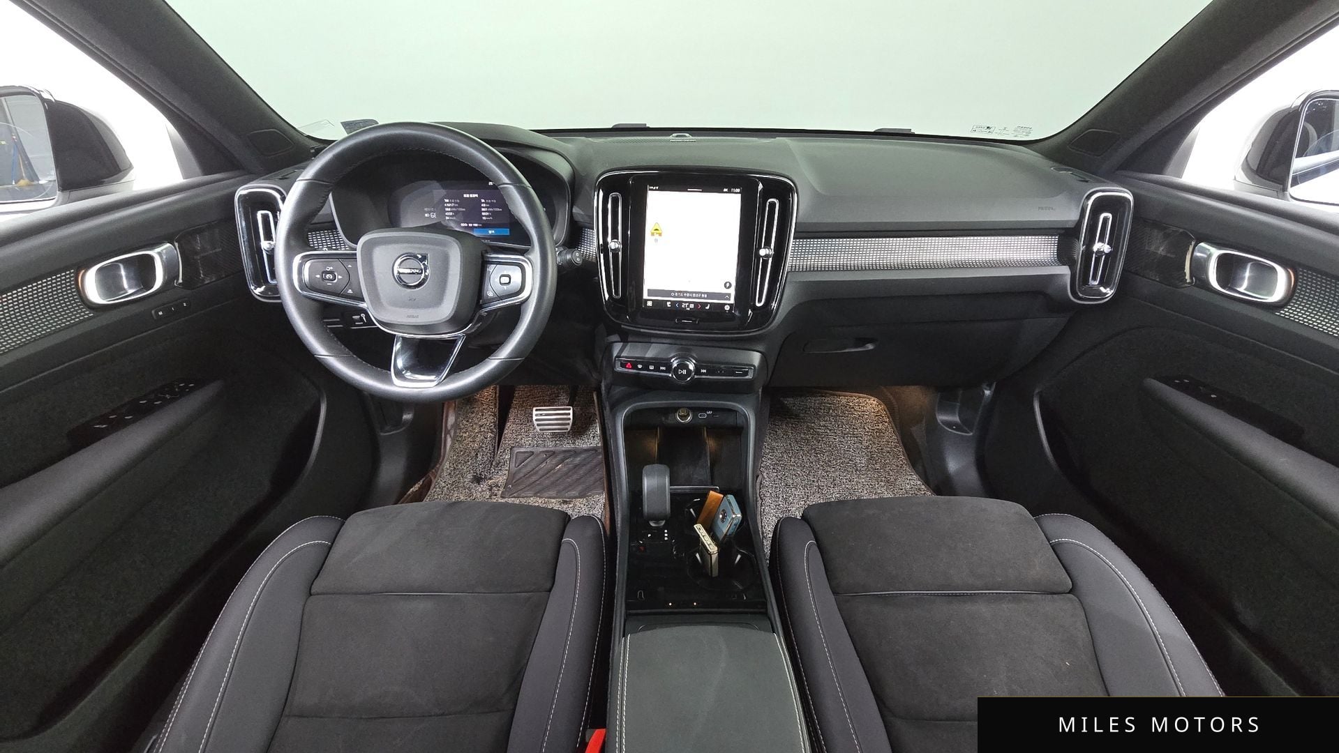 Volvo XC40 리차지 2022 — миниатюра 7