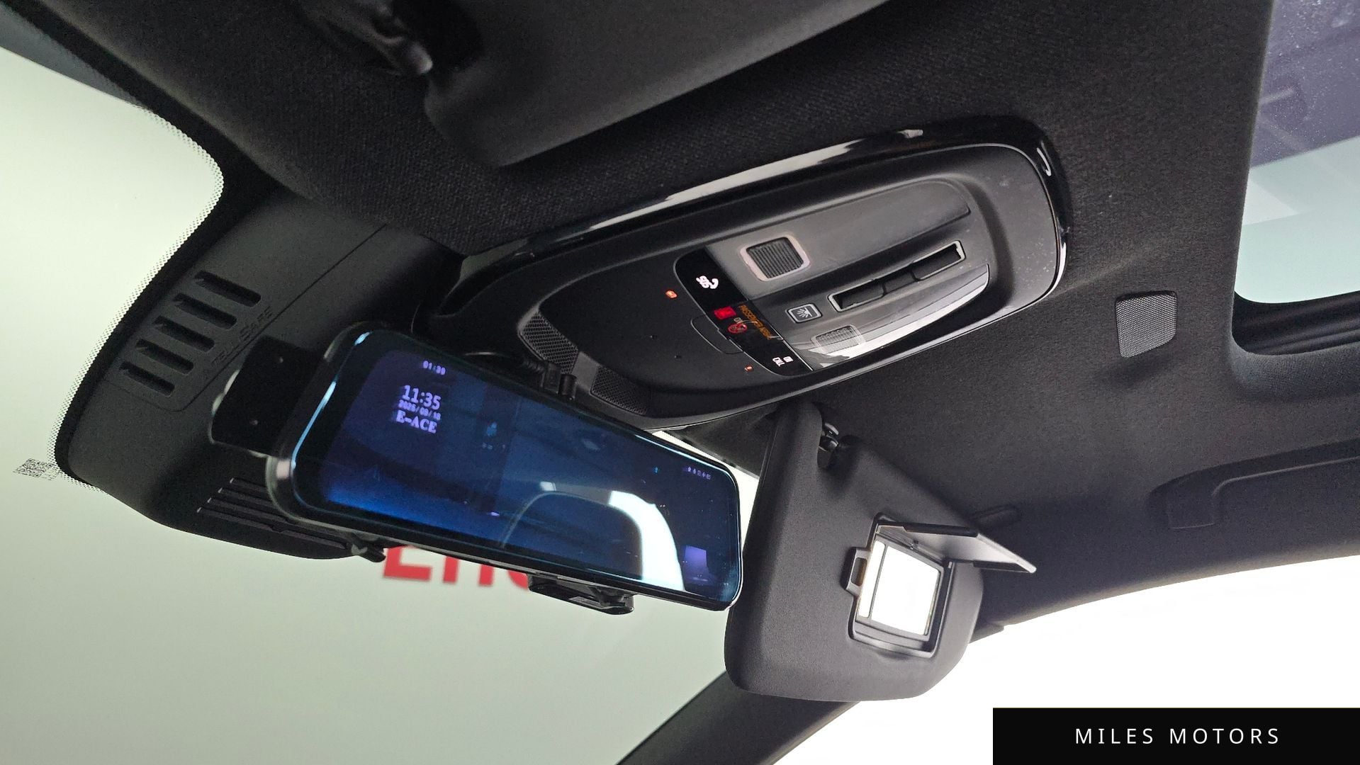 Volvo XC40 리차지 2022 — миниатюра 17