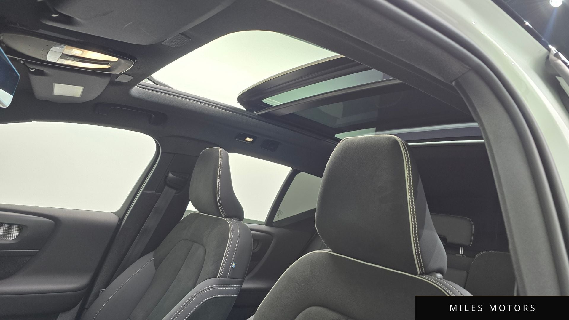 Volvo XC40 리차지 2022 — миниатюра 19