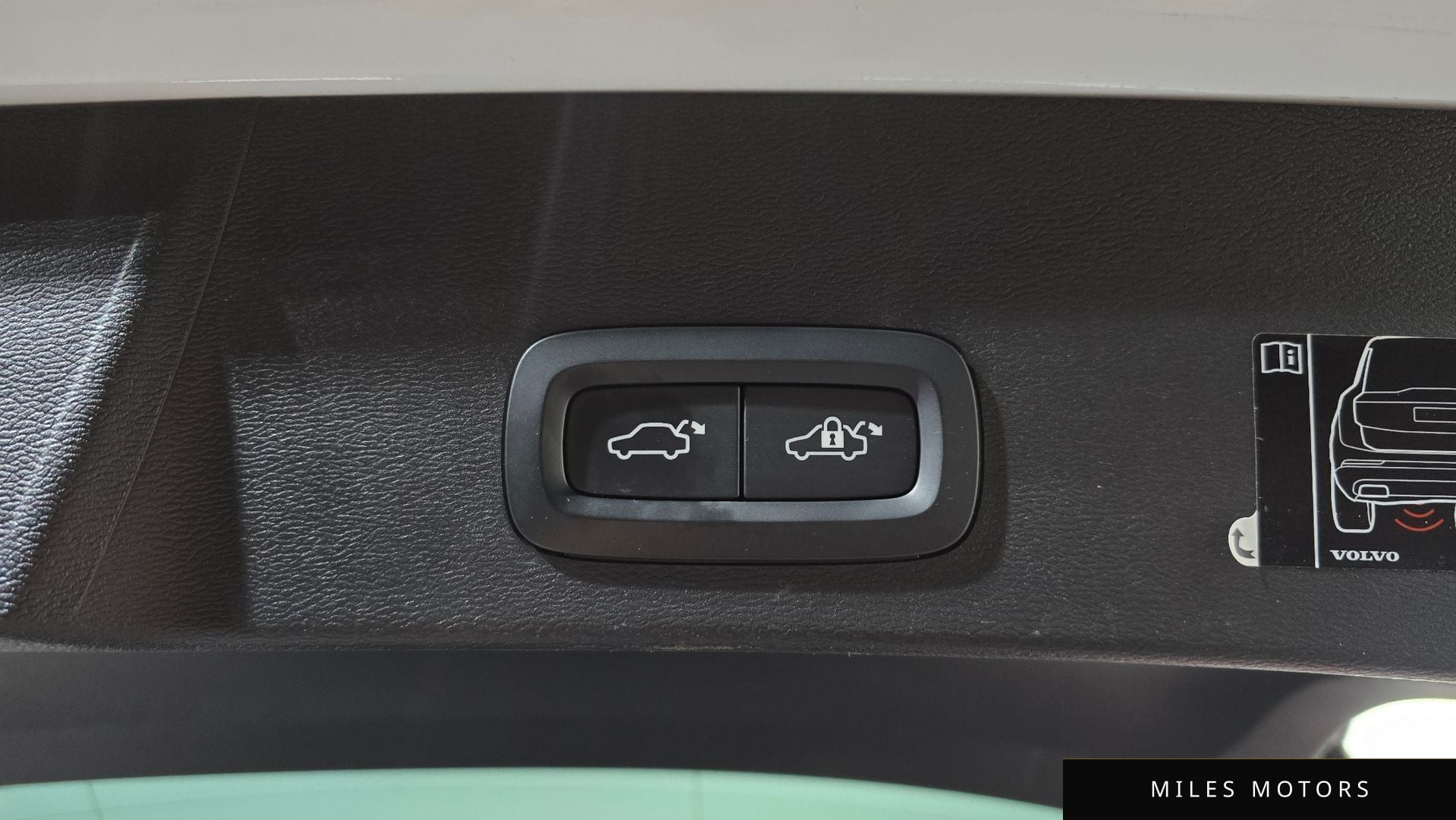 Volvo XC40 리차지 2022 — миниатюра 20