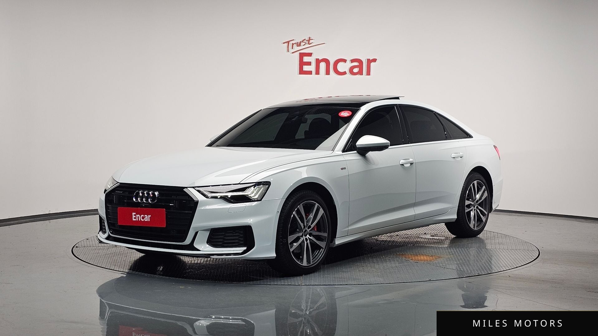 Audi A6 (C8) 2023 — фото 1 из 12